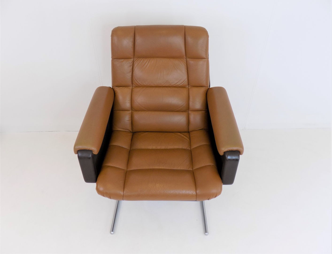 Set of 2 Mauser Seat 150 leather armchairs by Herbert Hirche