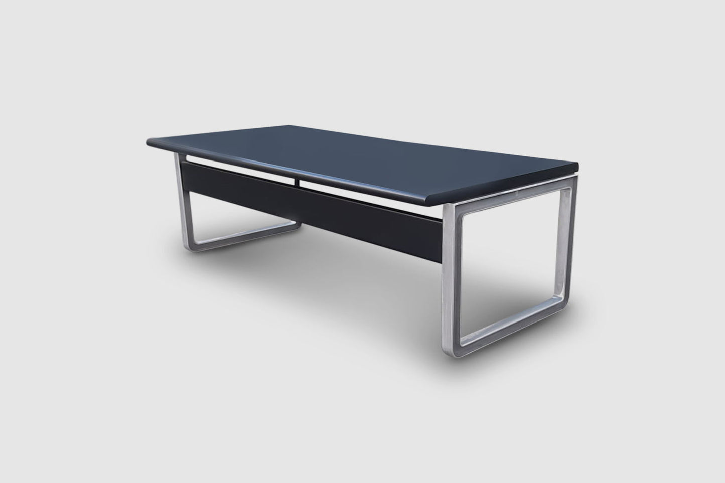 T333 desk by Eugenio Gerli and Osvaldo Borsani for Tecno Italy 1970s