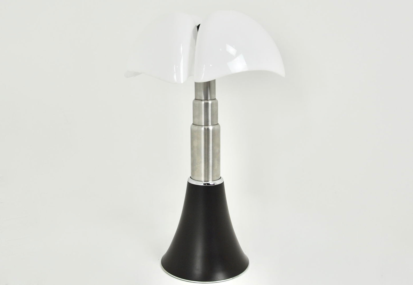 Black Pipistrello Table Lamp by Gae Aulenti for Martinelli Luce, 1960s