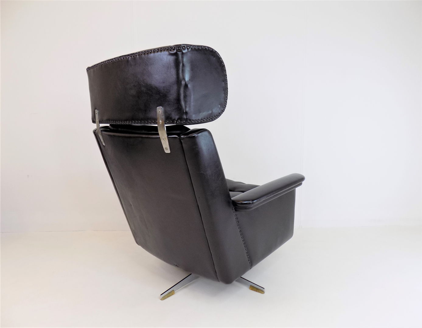 Leather armchair by Holtmann Möbelmanufaktur