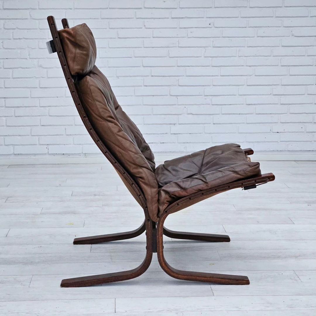 1970’s, Norwegian design, "Siesta" lounge chair by Ingmar Relling, leather, bentwood.