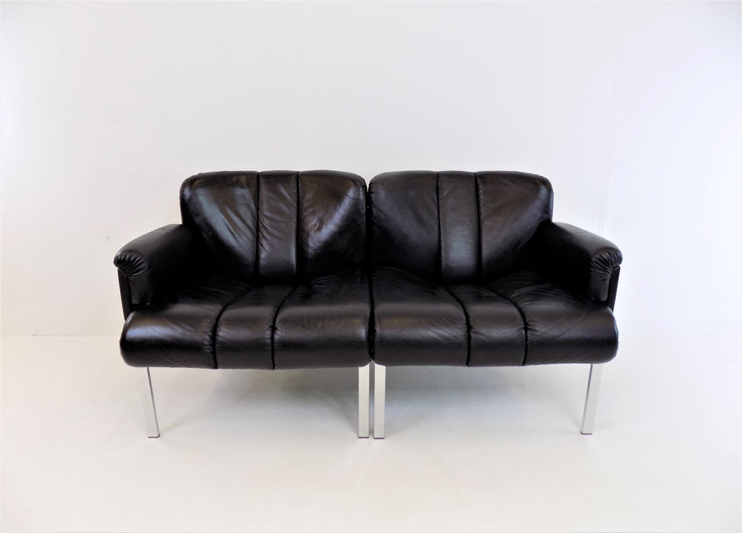 Girsberger Eurochair leather sofa 2-seater