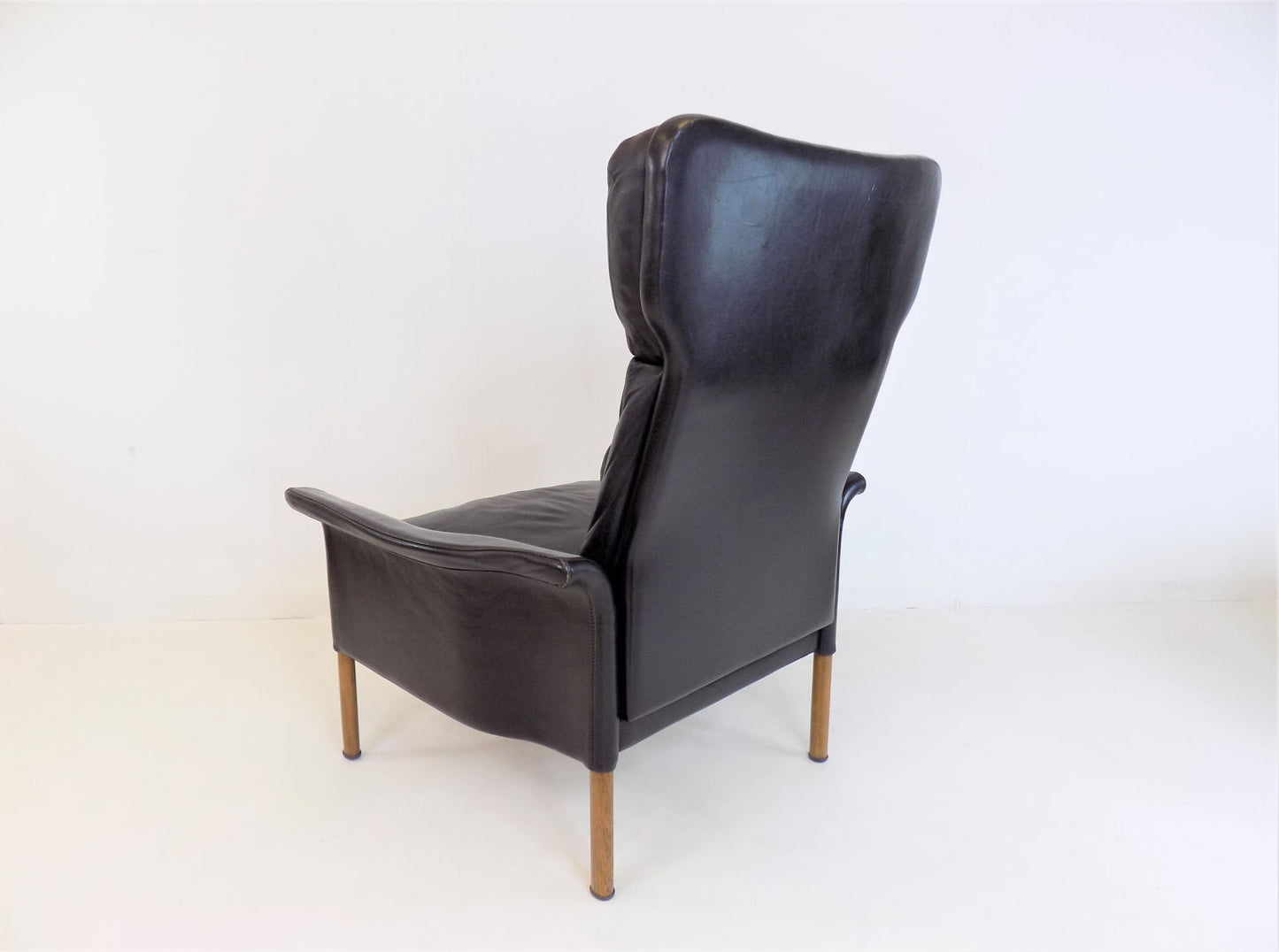 Hans Olsen leather chair with ottoman, 1960