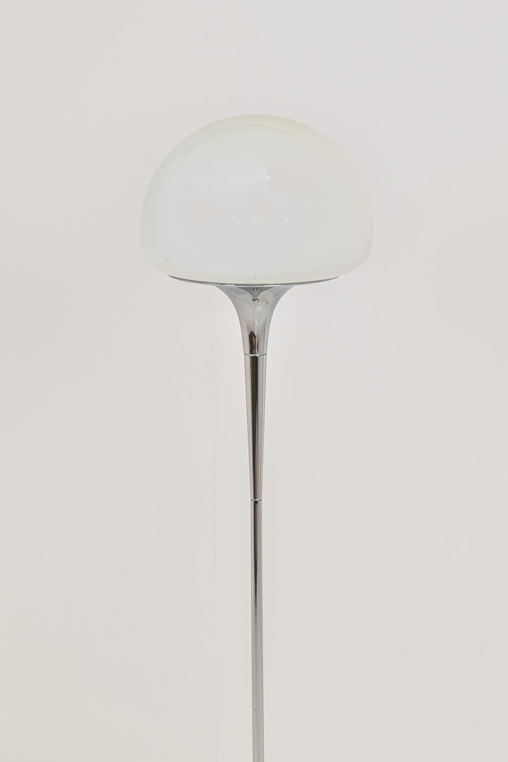 Goffredo Reggiani Floor Lamp in Chrome and Opaline Glass, Italy 1970s