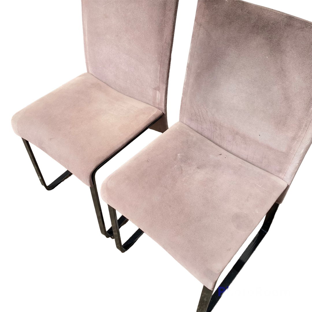 Set of 2 "Ealing" leather chairs by Giovanni Offredi for Saporiti