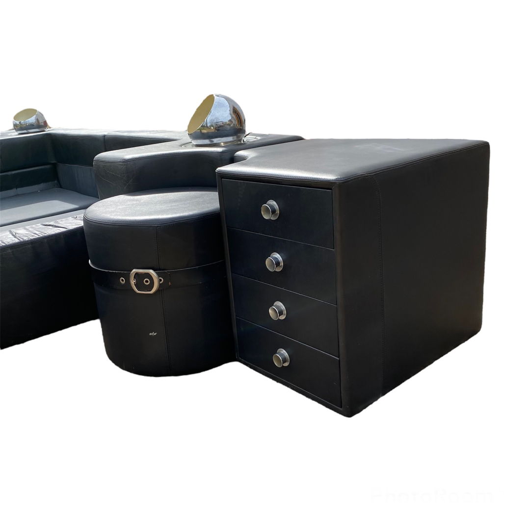 Guido Faleschini Black Leather Bed "Tucroma" for i4Mariani