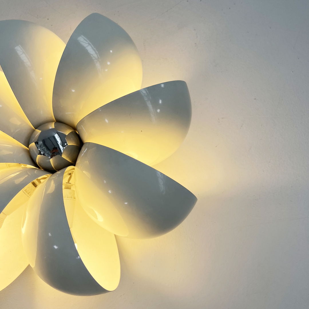 Space Age Flower Table Lamp in Metal, 1970s