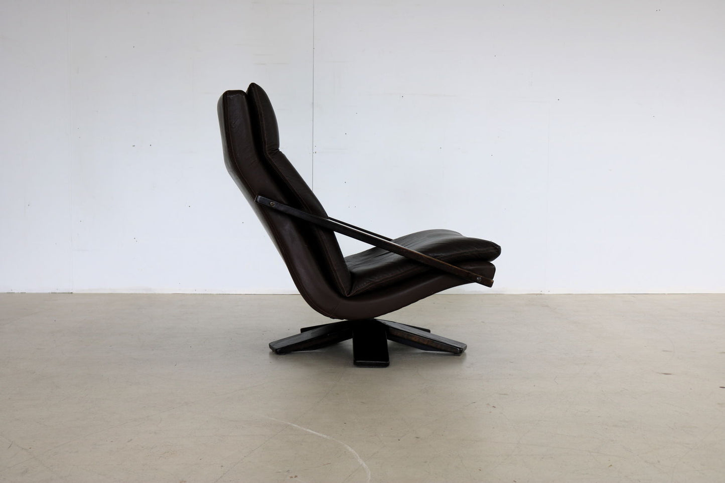 vintage armchair | easy chair | brutalist | 60's