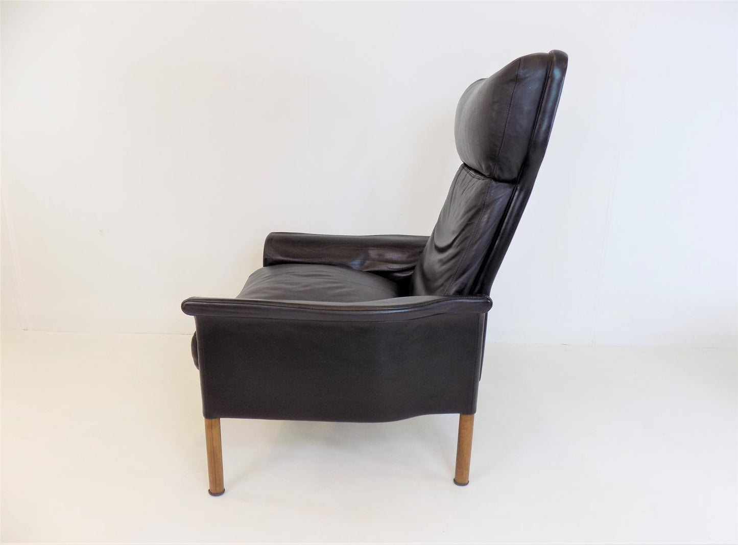 Hans Olsen leather chair with ottoman, 1960