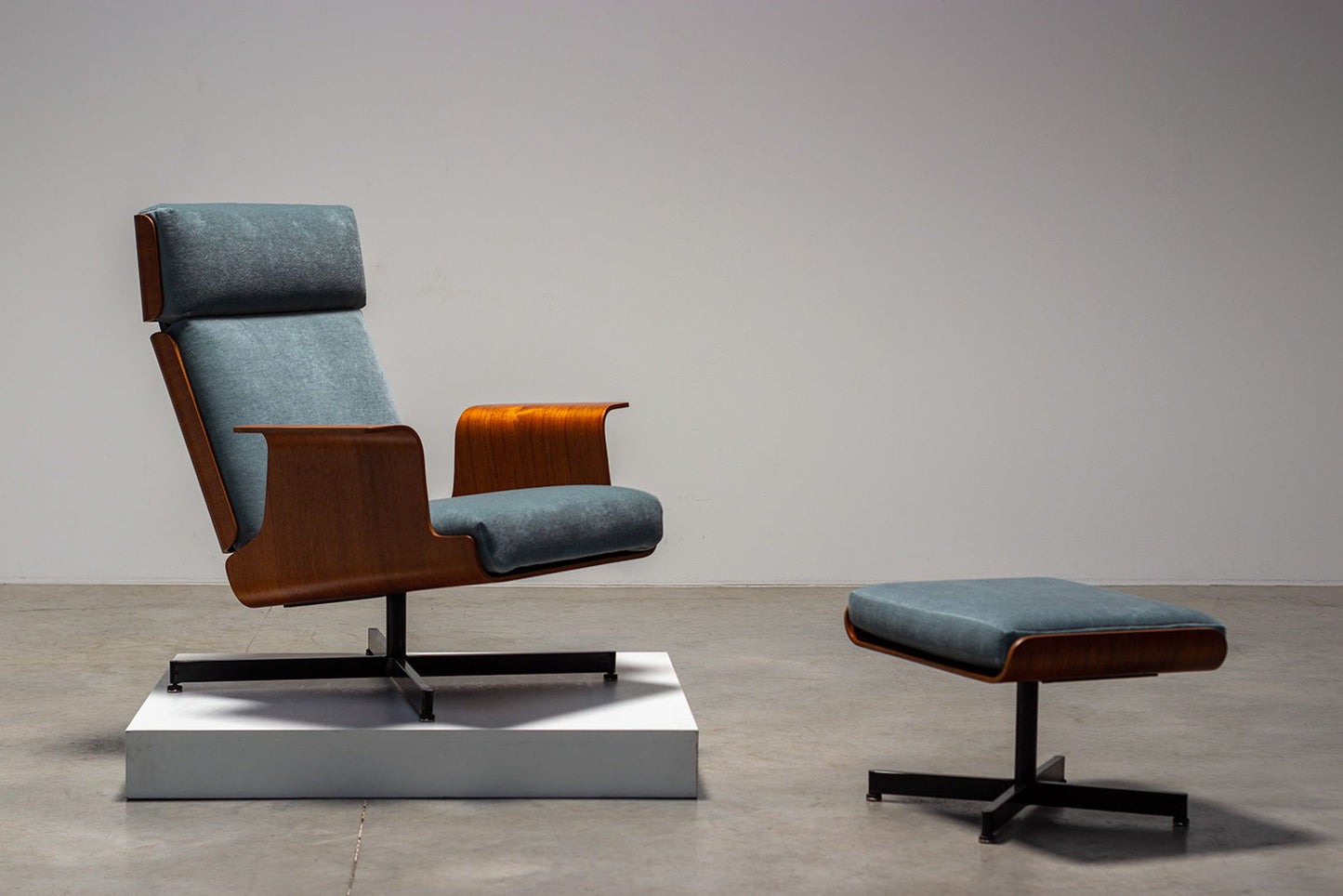Pierre Guariche teak plywood armchair with ottoman 1960 model Helsinki