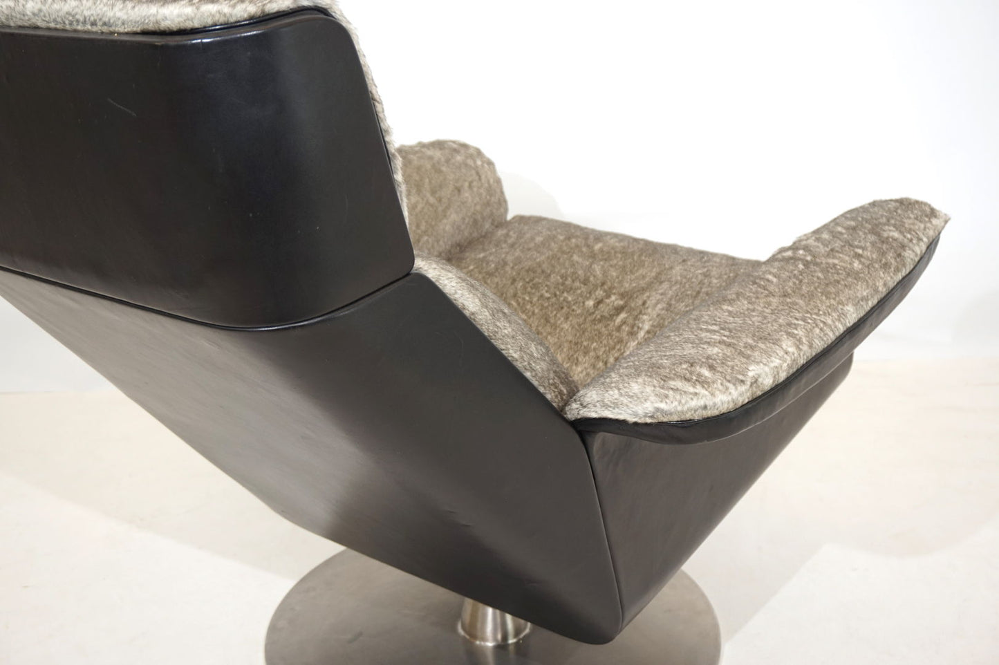 Kaufeld Siesta 62 lounge chair with ottoman by Jacques Brule