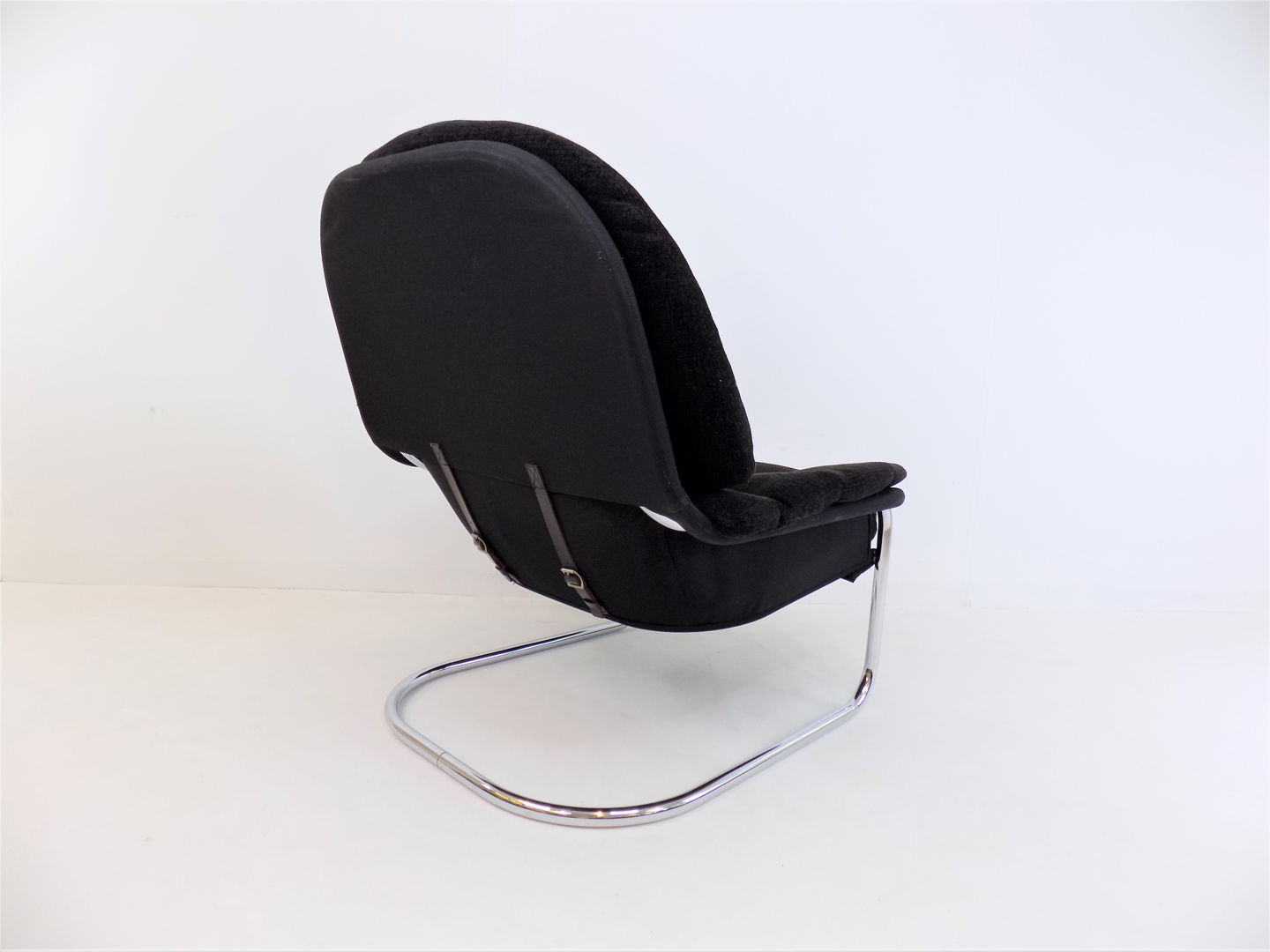 Scandinavian cantilever chair from the 1970s