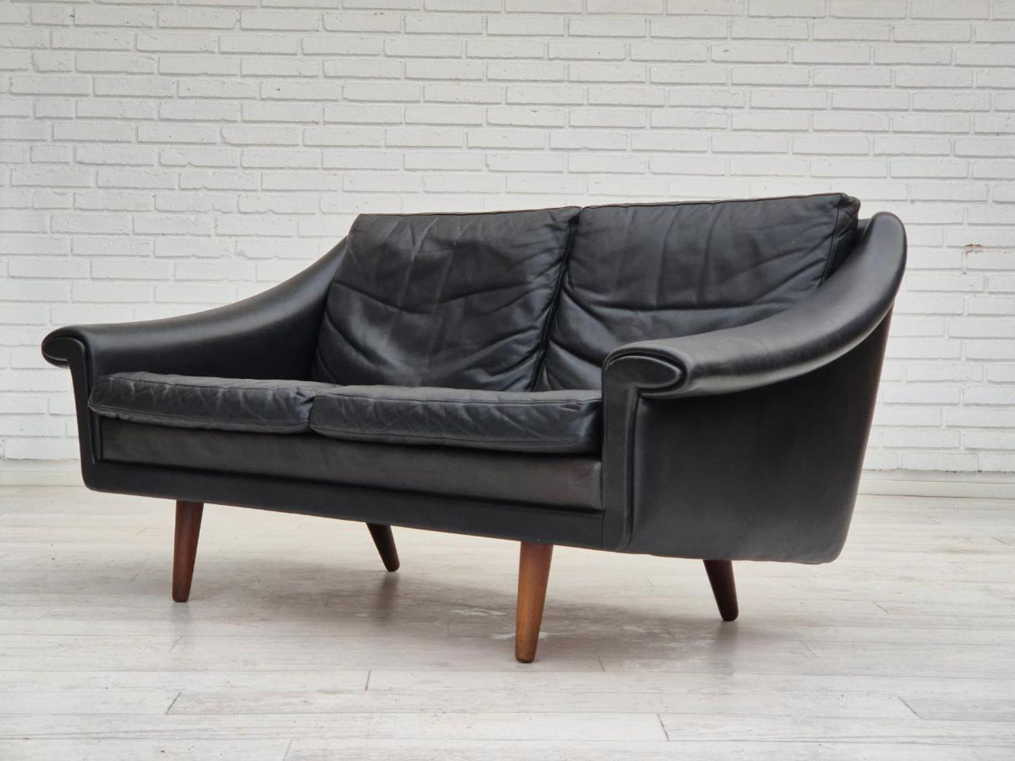 1960s, Danish design by Aage Christiansen for Erhardsen & Andersen, 2 seater sofa model "Matador", original condition.