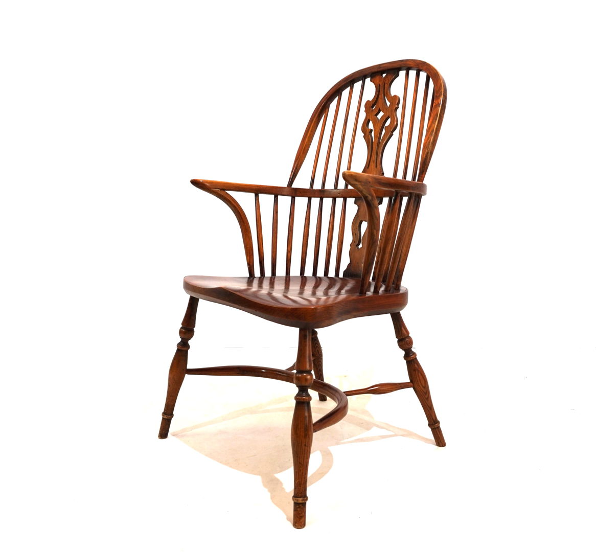 English Windsor chair with armrests