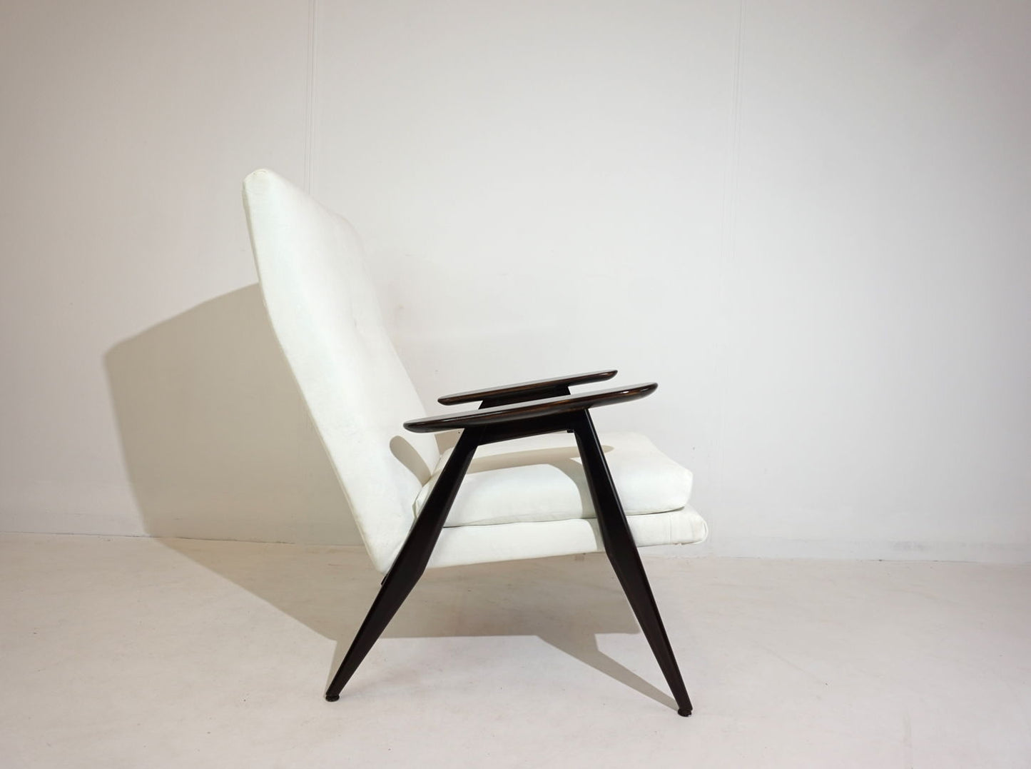 Steiner SK640 lounge chair by Pierre Guariche