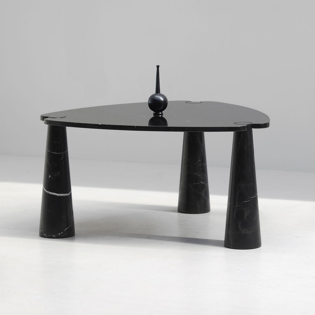 Marble dining table designed by Angelo Mangiarotti and manufactured by Skipper in 1970