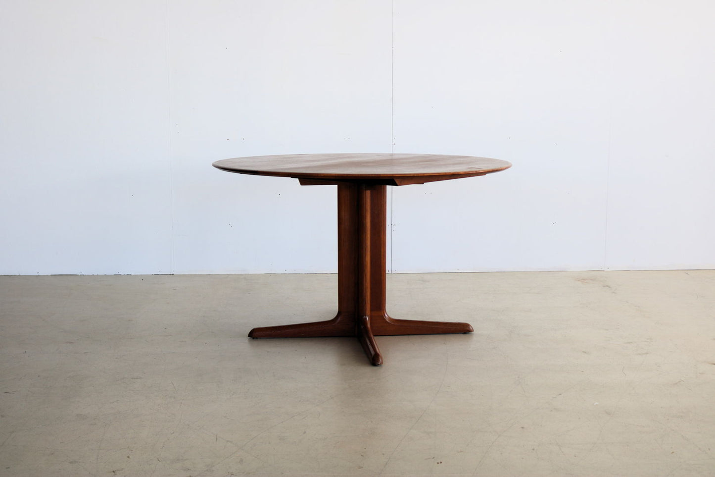 vintage dining table | teak | extendable | Danish