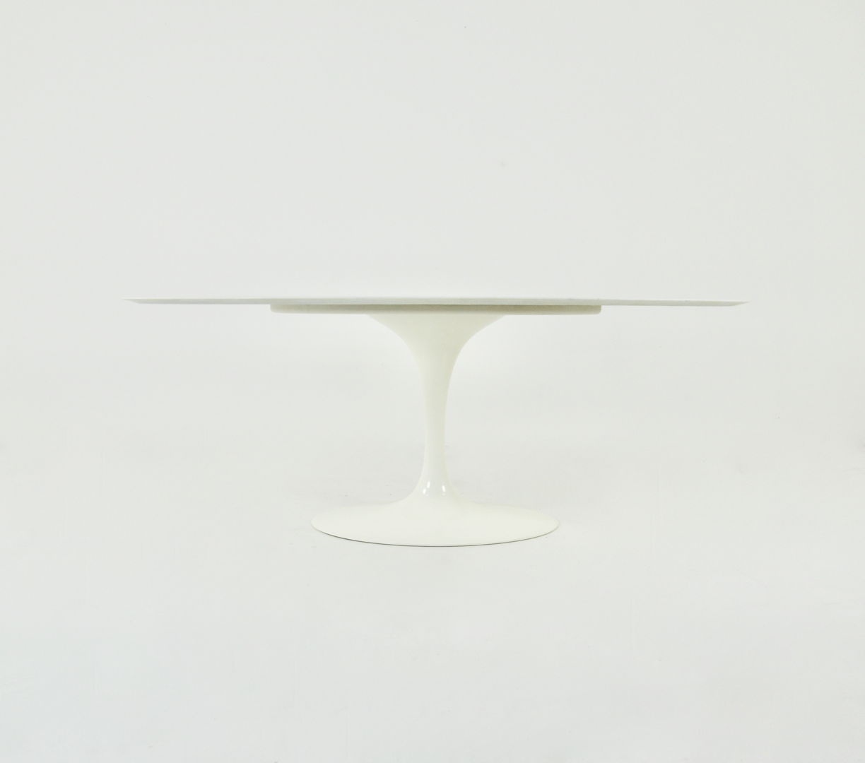 Oval Dining table by Eero Saarinen for Knoll, 1990s