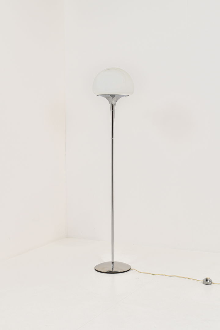 Goffredo Reggiani Floor Lamp in Chrome and Opaline Glass, Italy 1970s