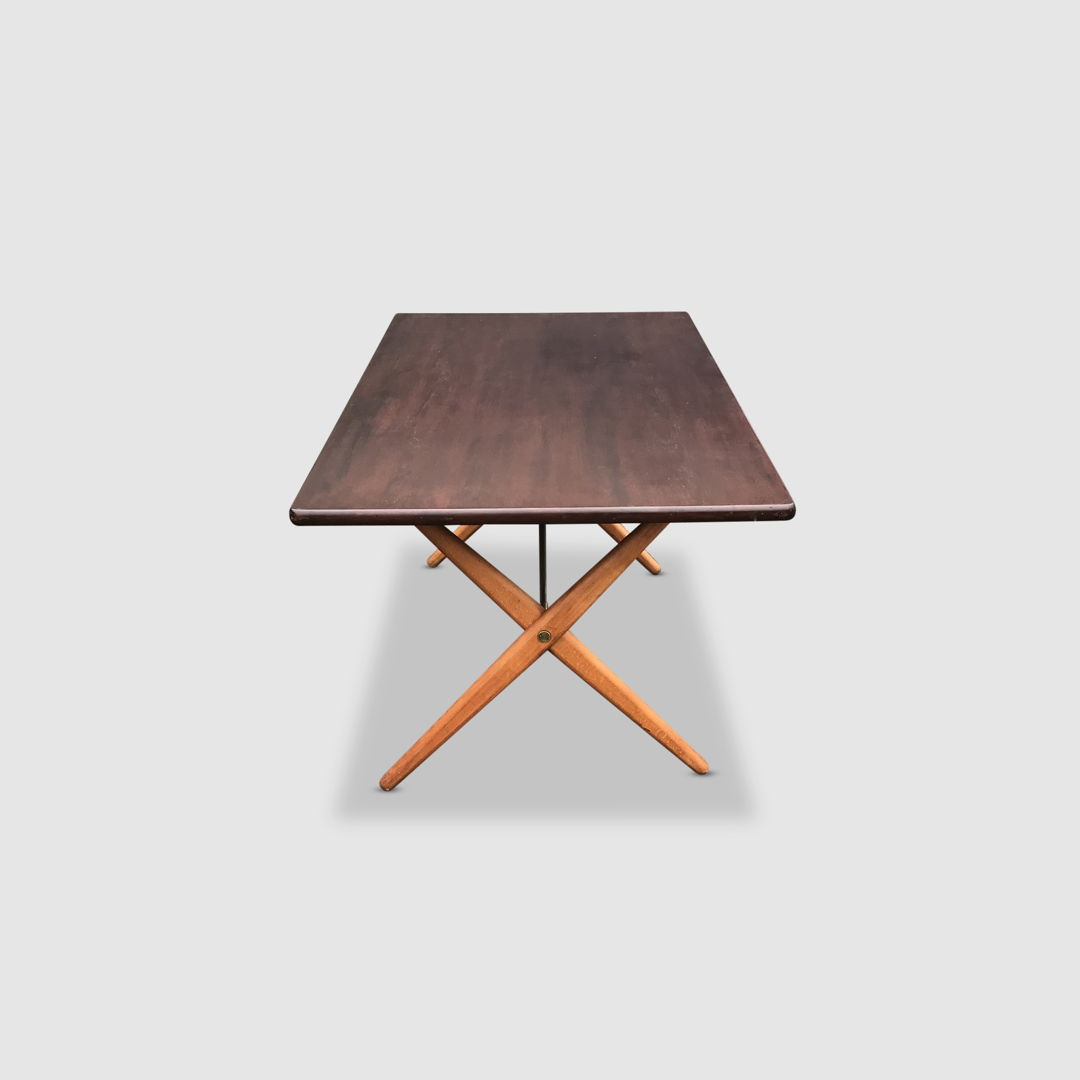 AT-303 Sawbuck oak dining table by Hans Wegner for Andreas Tuck 1950s