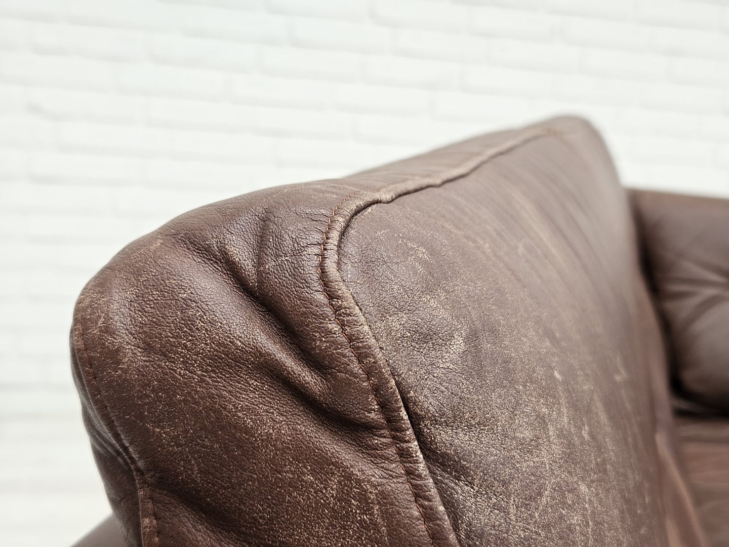 1970s, Danish 2-seater classic sofa, original brown leather.