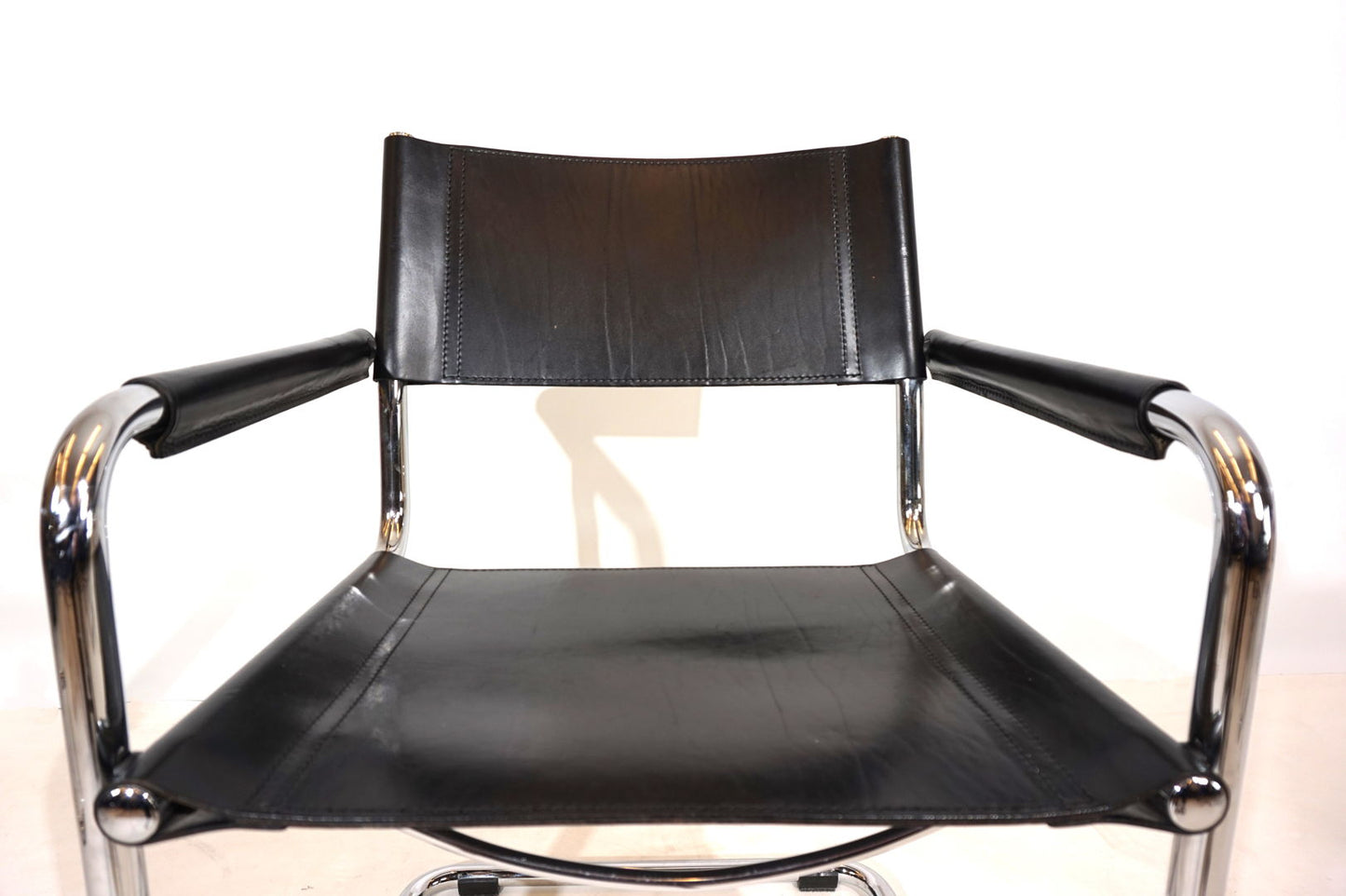 Set of 5 Matteo Grassi MG5 leather dining/conference chairs