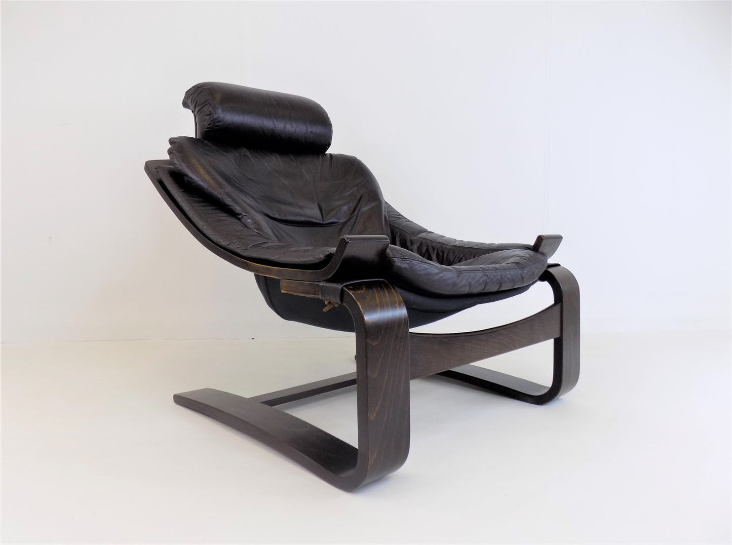 Nelo Kroken leather chair with ottoman by Ake Fribytter