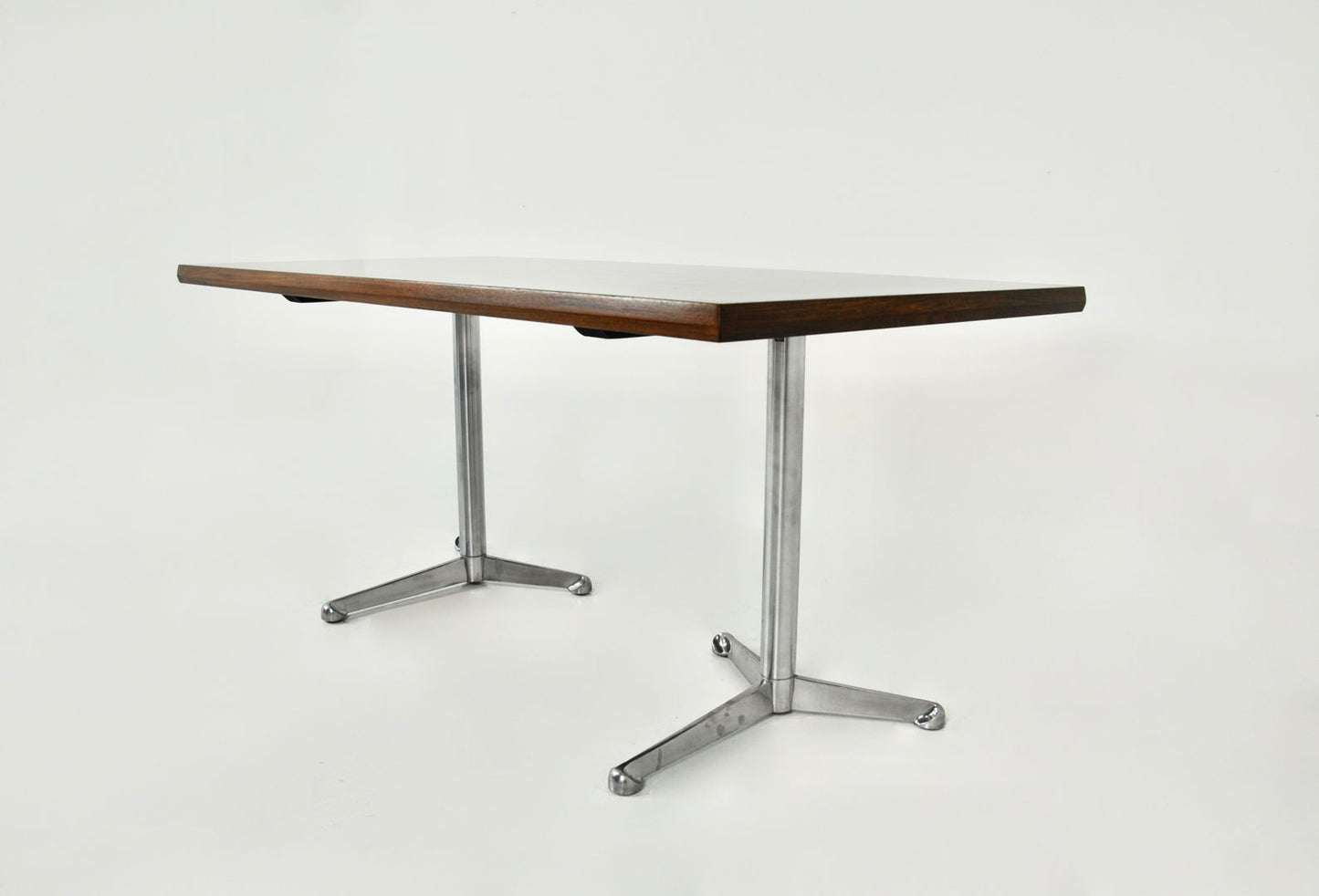 Desk by Osvaldo Borsani for Tecno, 1960s