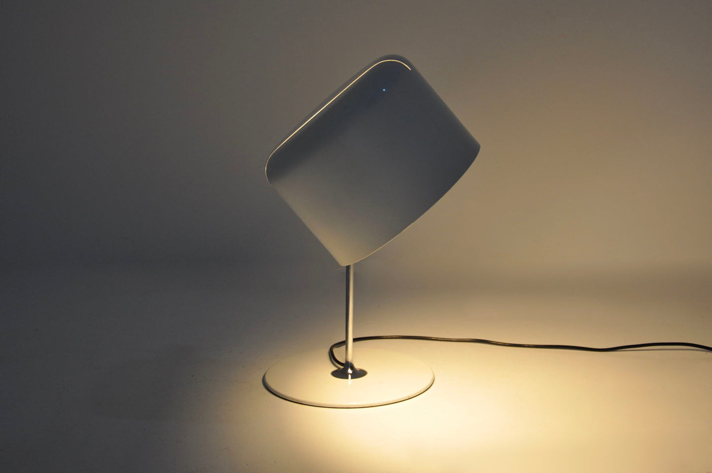 "Coupé" Table Lamp by Joe Colombo for Oluce, 1960s