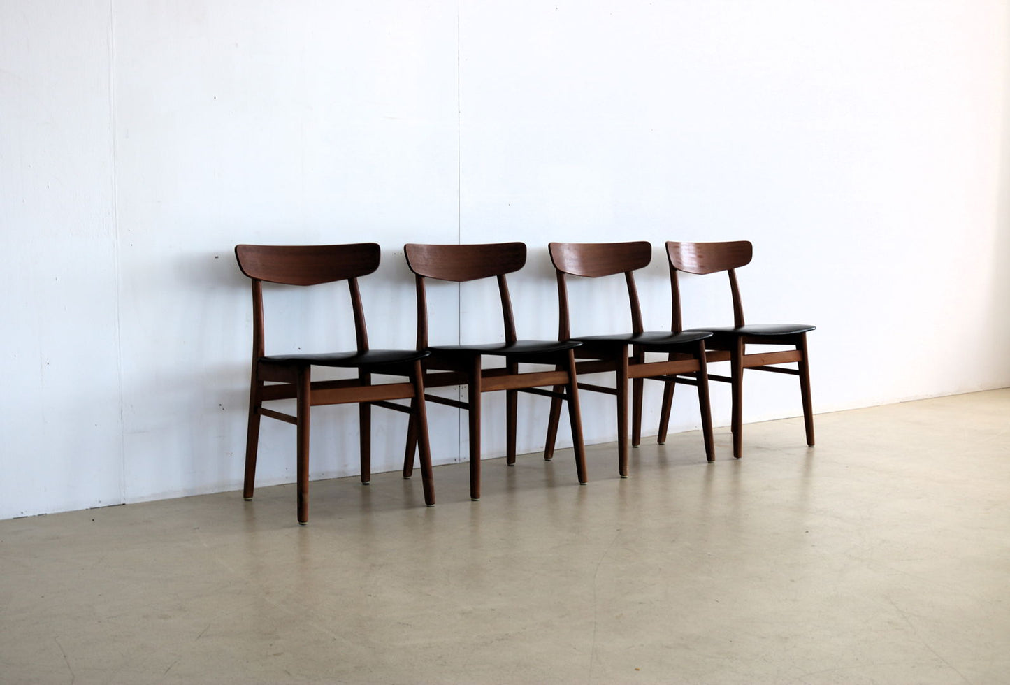 vintage dining room chairs | chairs | Farstrup | Danish
