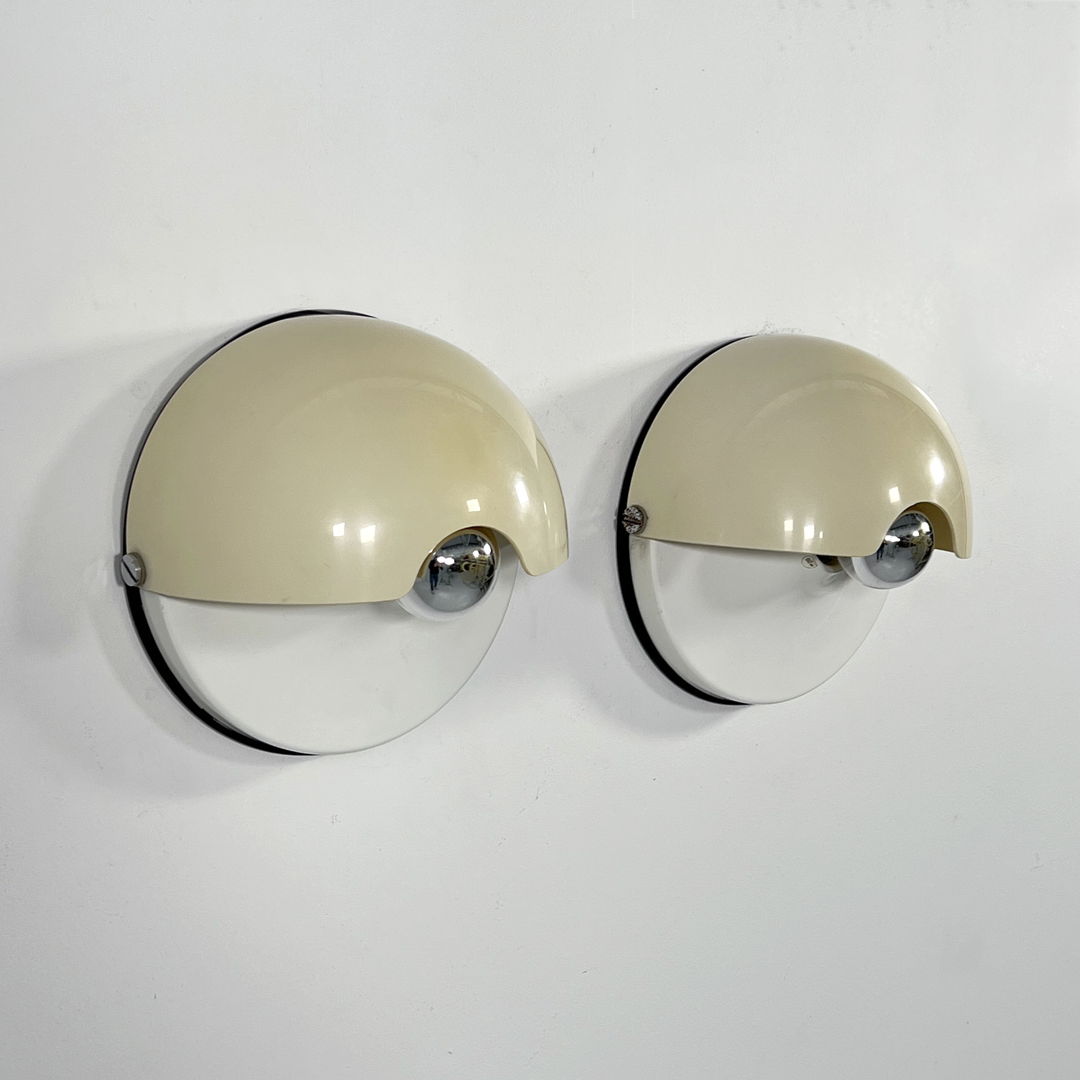 Pair of Mezzanotte Wall Lights from Guzzini, 1970s