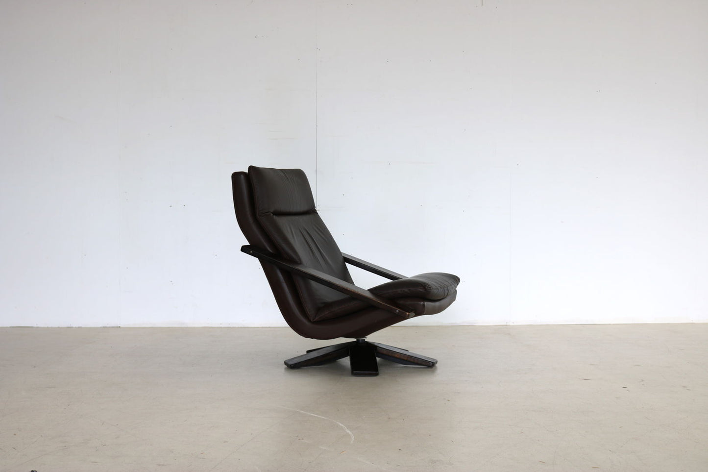 vintage armchair | easy chair | brutalist | 60's