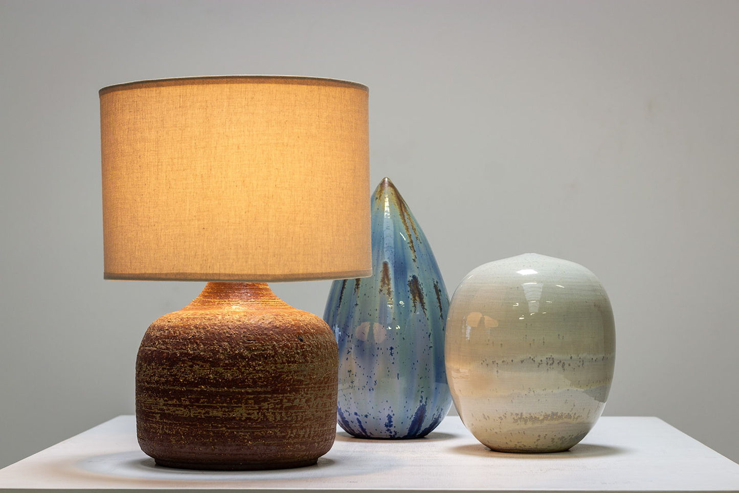 Modernist hand thrown and oxidation firing table lamp, circa 1965