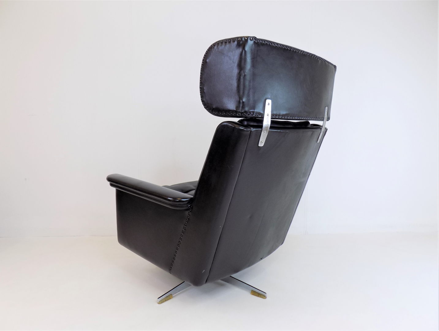 Leather armchair by Holtmann Möbelmanufaktur