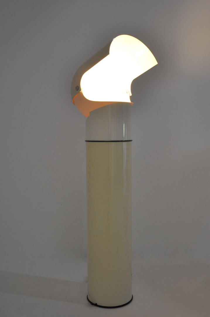 Pileo-Mezzo floor lamp by Gae Aulenti for Artemide, 1970s