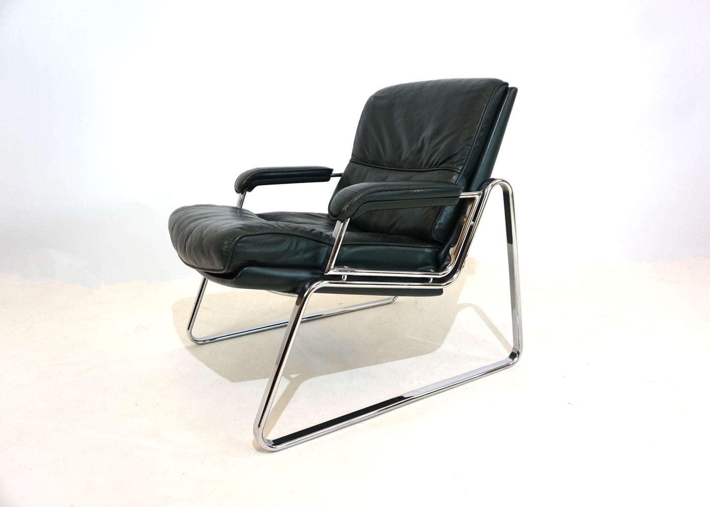 Set of 2 Drabert leather lounge chairs by Gerd Lange