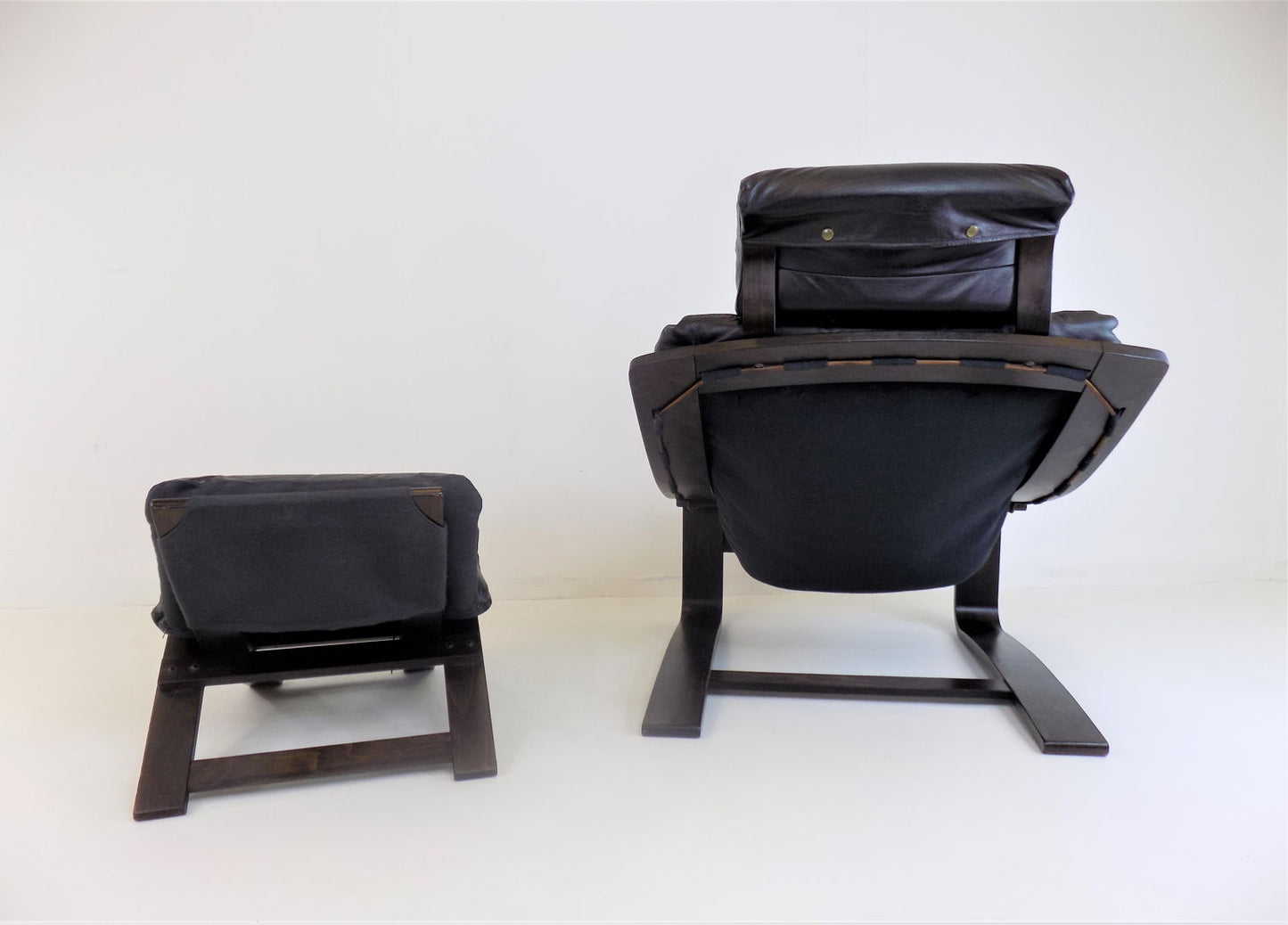 Nelo Kroken leather chair with ottoman by Ake Fribytter