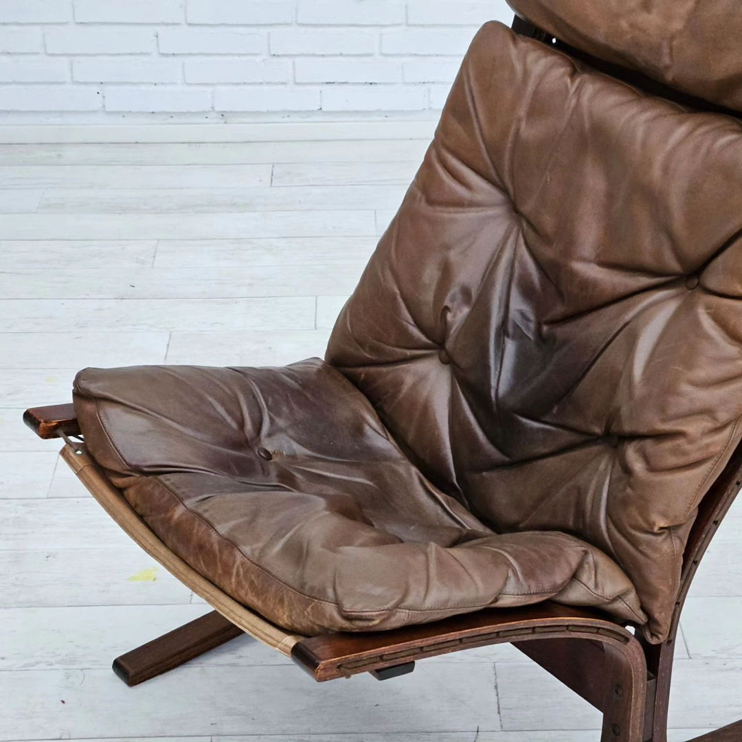 1970’s, Norwegian design, "Siesta" lounge chair by Ingmar Relling, leather, bentwood.