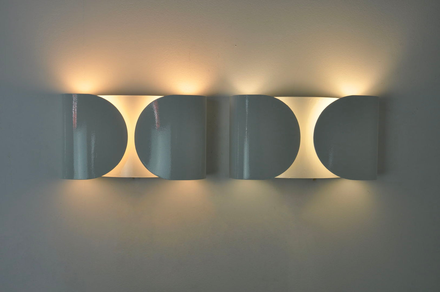 White Foglio Wall Lamps by Tobia & Afra Scarpa for Flos, 1960s Set of 2