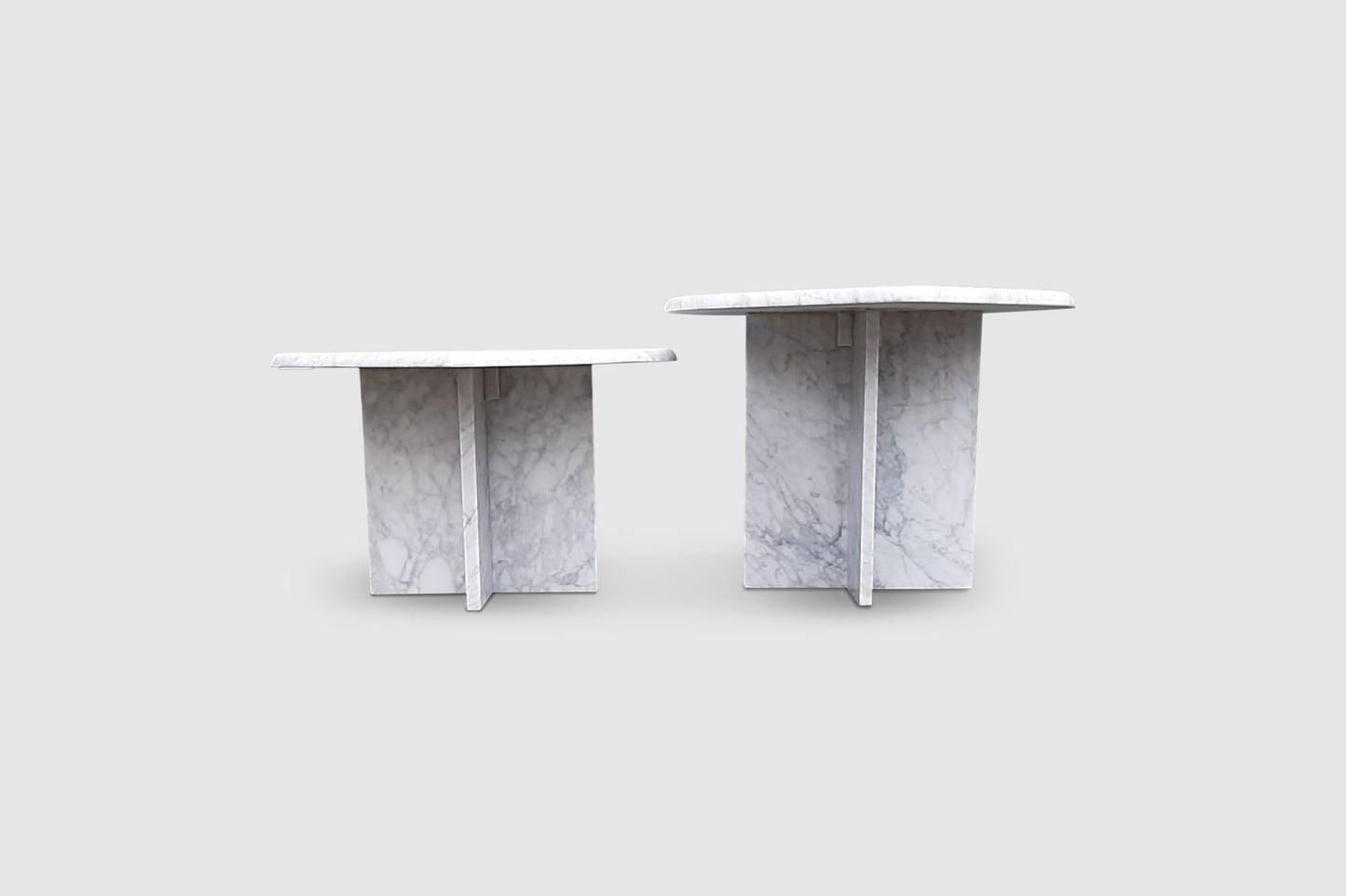 White carrara marble teardrop side table Germany 1970s, set of 2