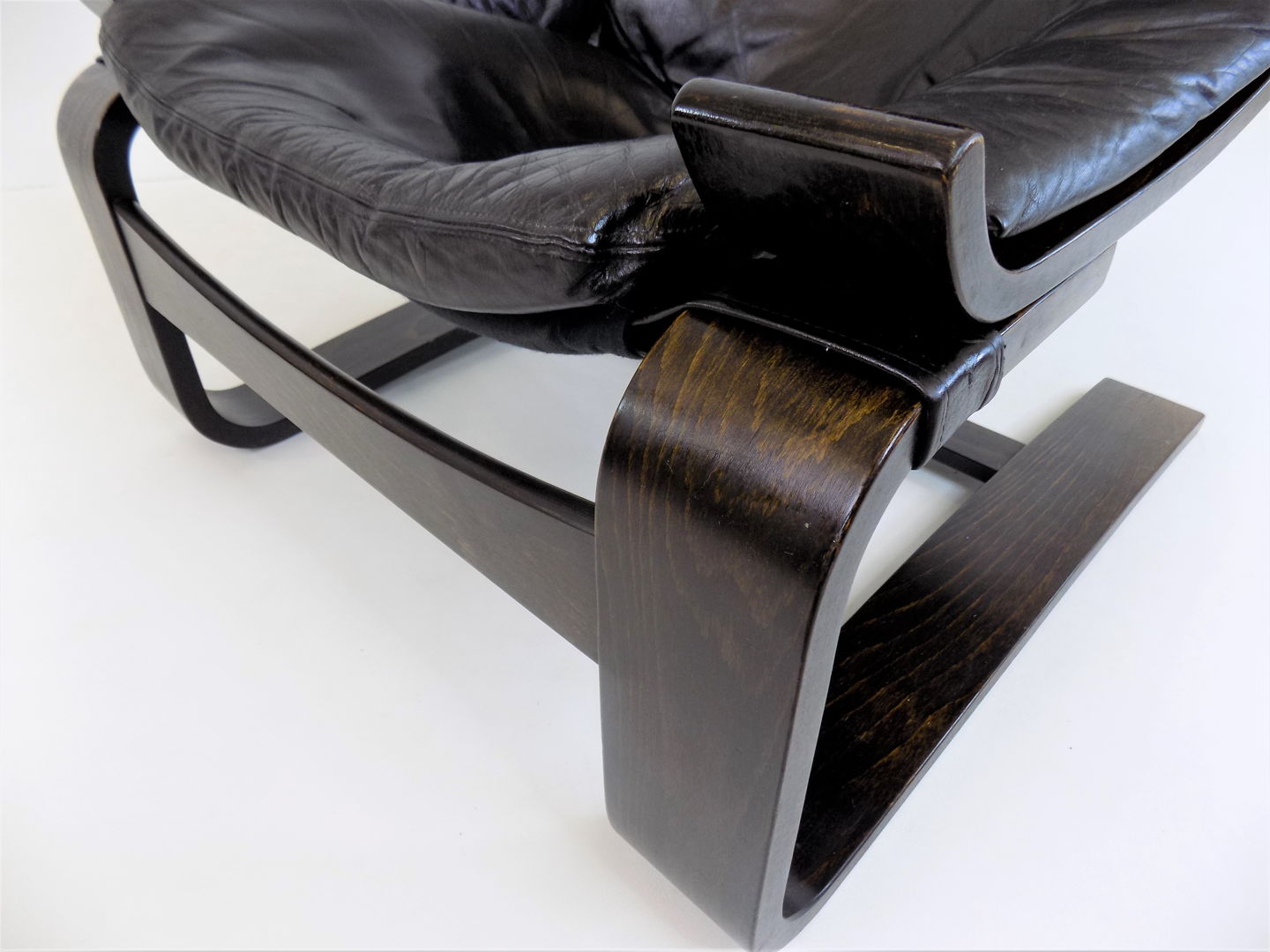 Nelo Kroken leather chair with ottoman by Ake Fribytter