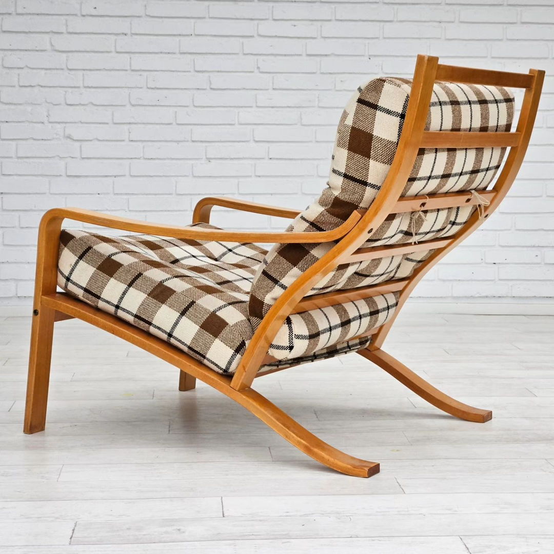 1970s, Danish design, par of two lounge chairs in furniture wool, original very good condition.