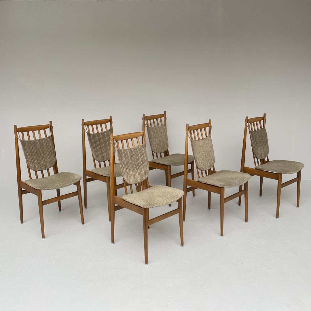 Pair of 6 mid-century chairs by Casala