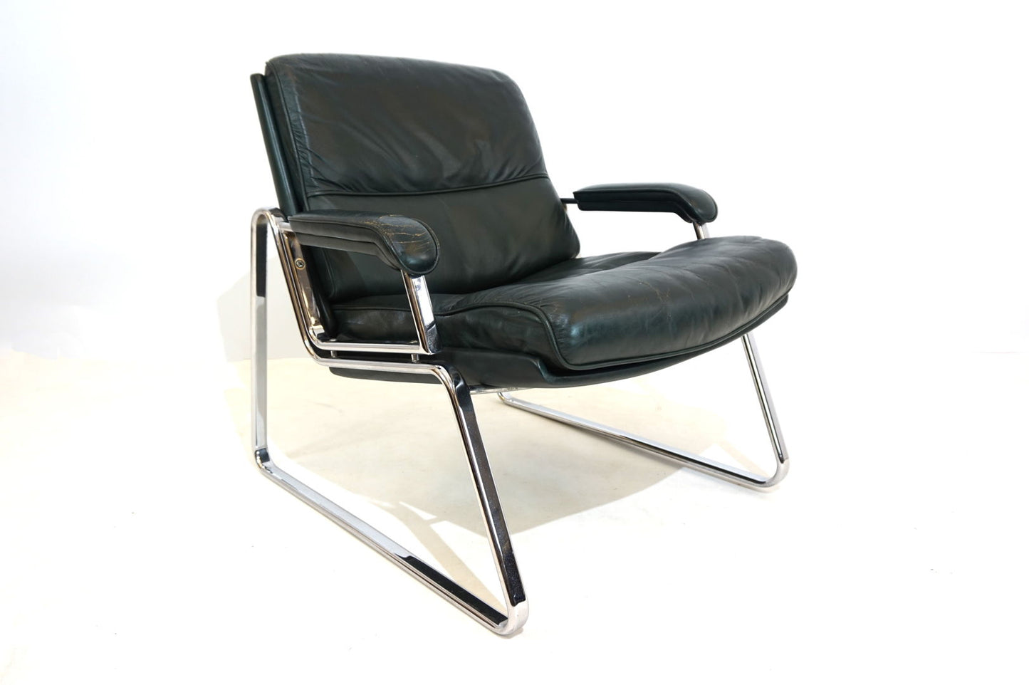 Set of 2 Drabert leather lounge chairs by Gerd Lange