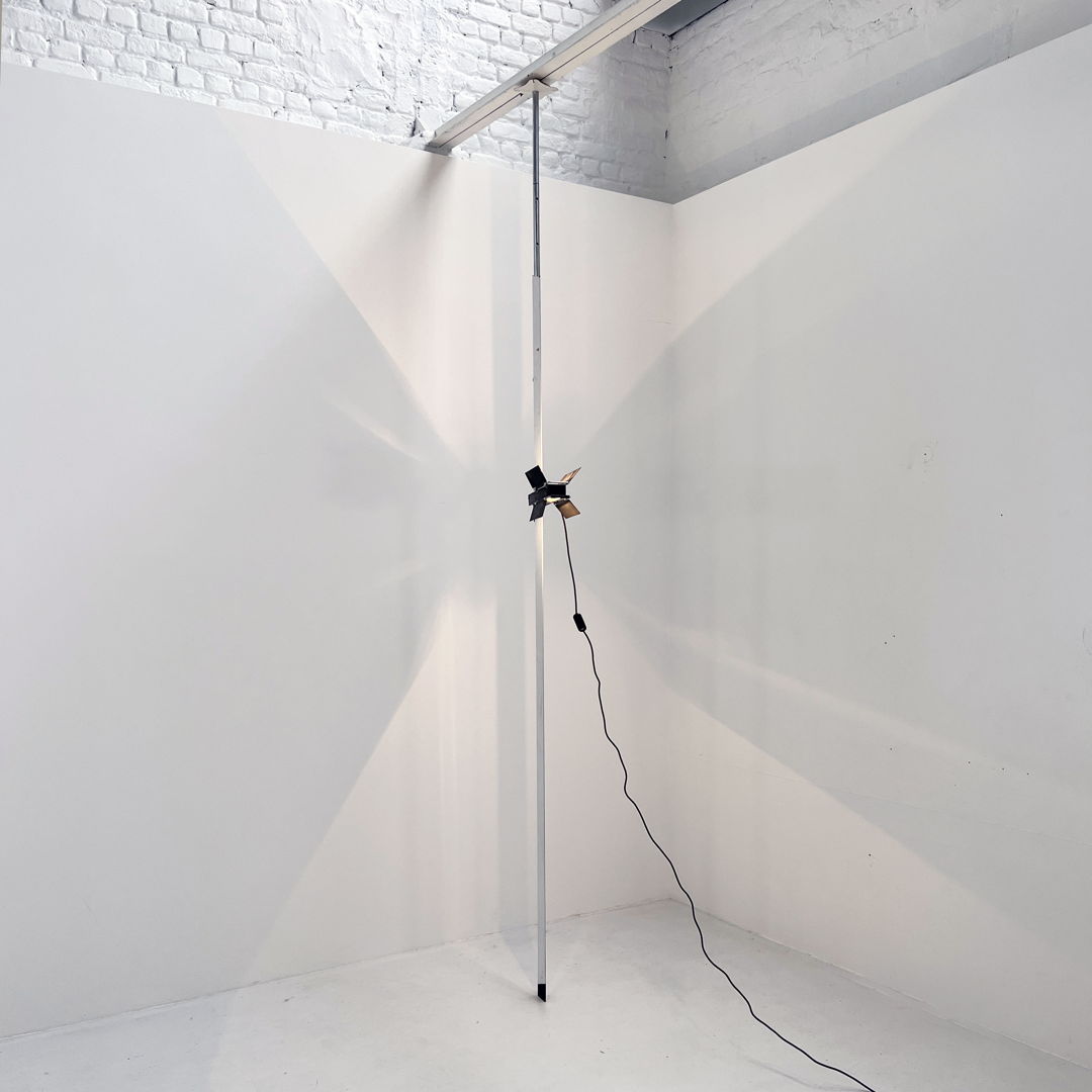White Adjustable Floor-to-Ceiling Light from Lumenform, 1980s