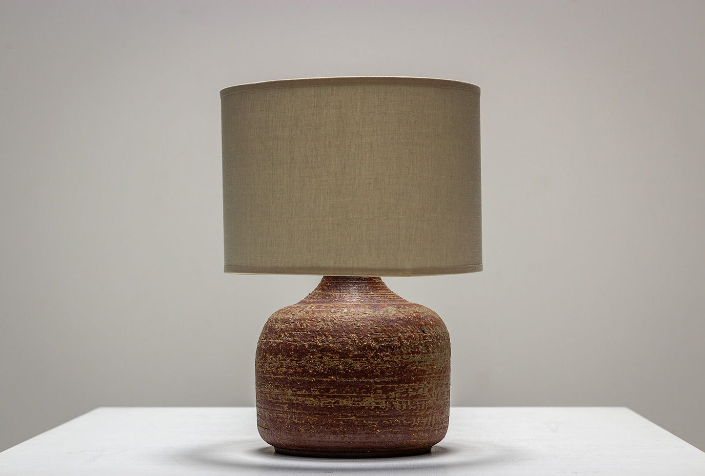 Modernist hand thrown and oxidation firing table lamp, circa 1965