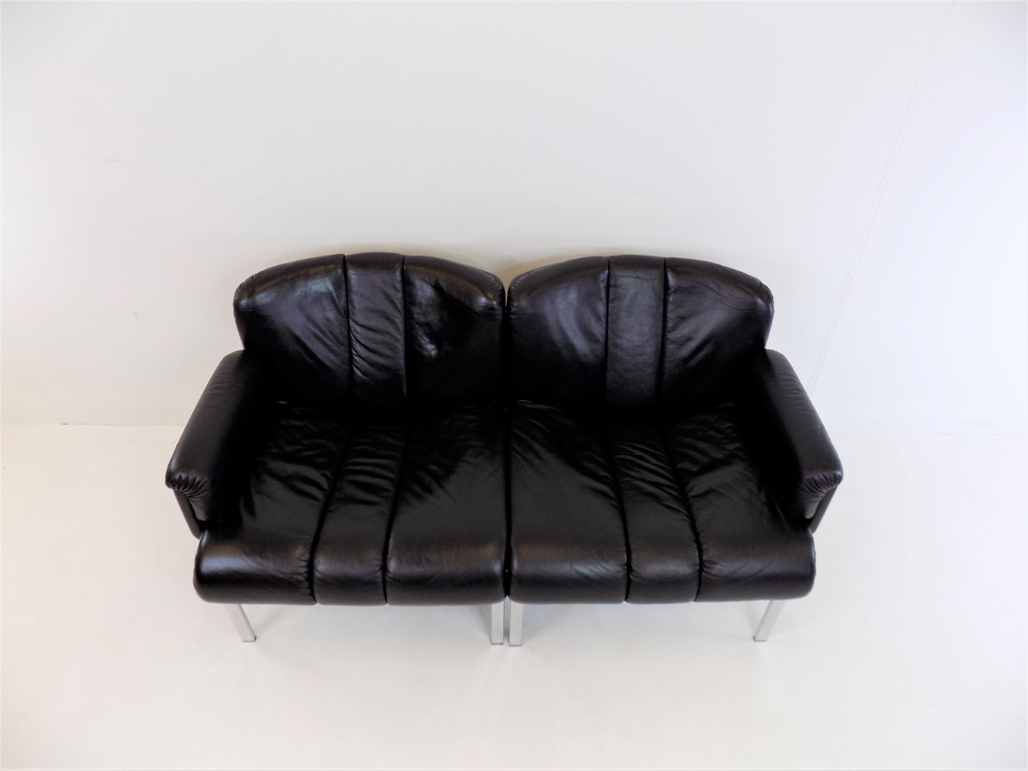 Girsberger Eurochair leather sofa 2-seater