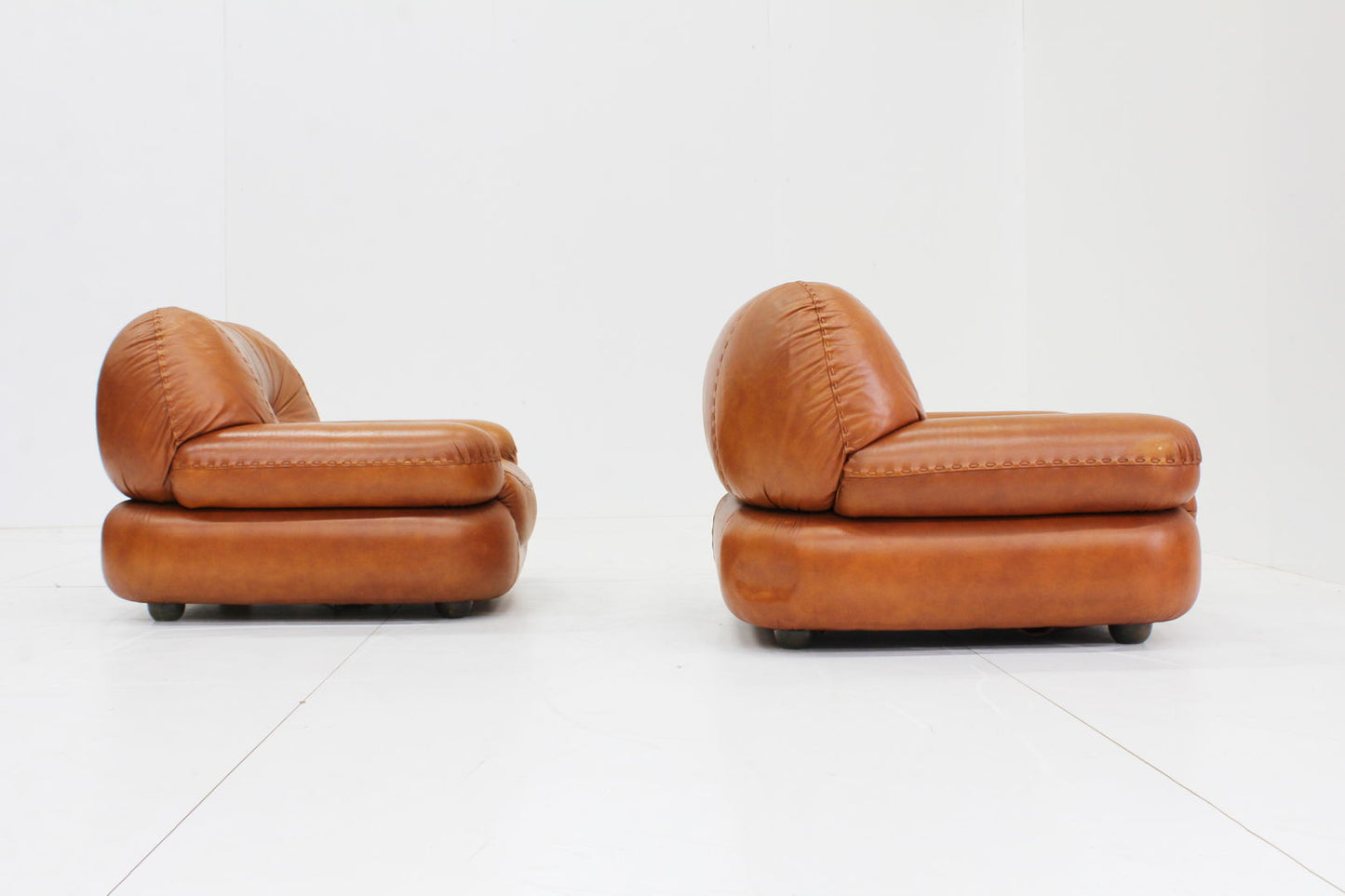 Sapporo Italian cognac leather lounge chairs for Mobil Girgi 1970s , set of 2