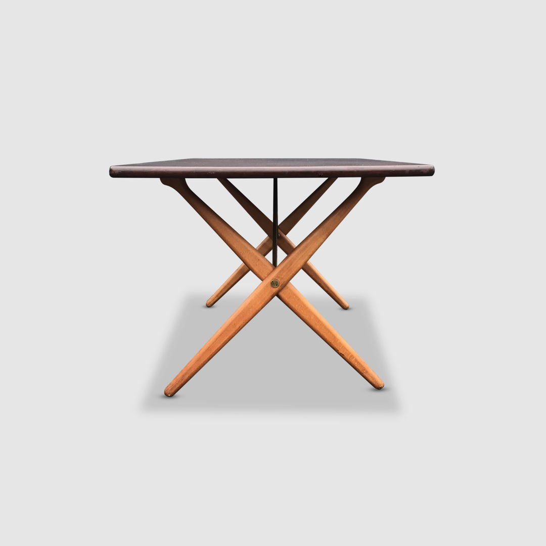 AT-303 Sawbuck oak dining table by Hans Wegner for Andreas Tuck 1950s