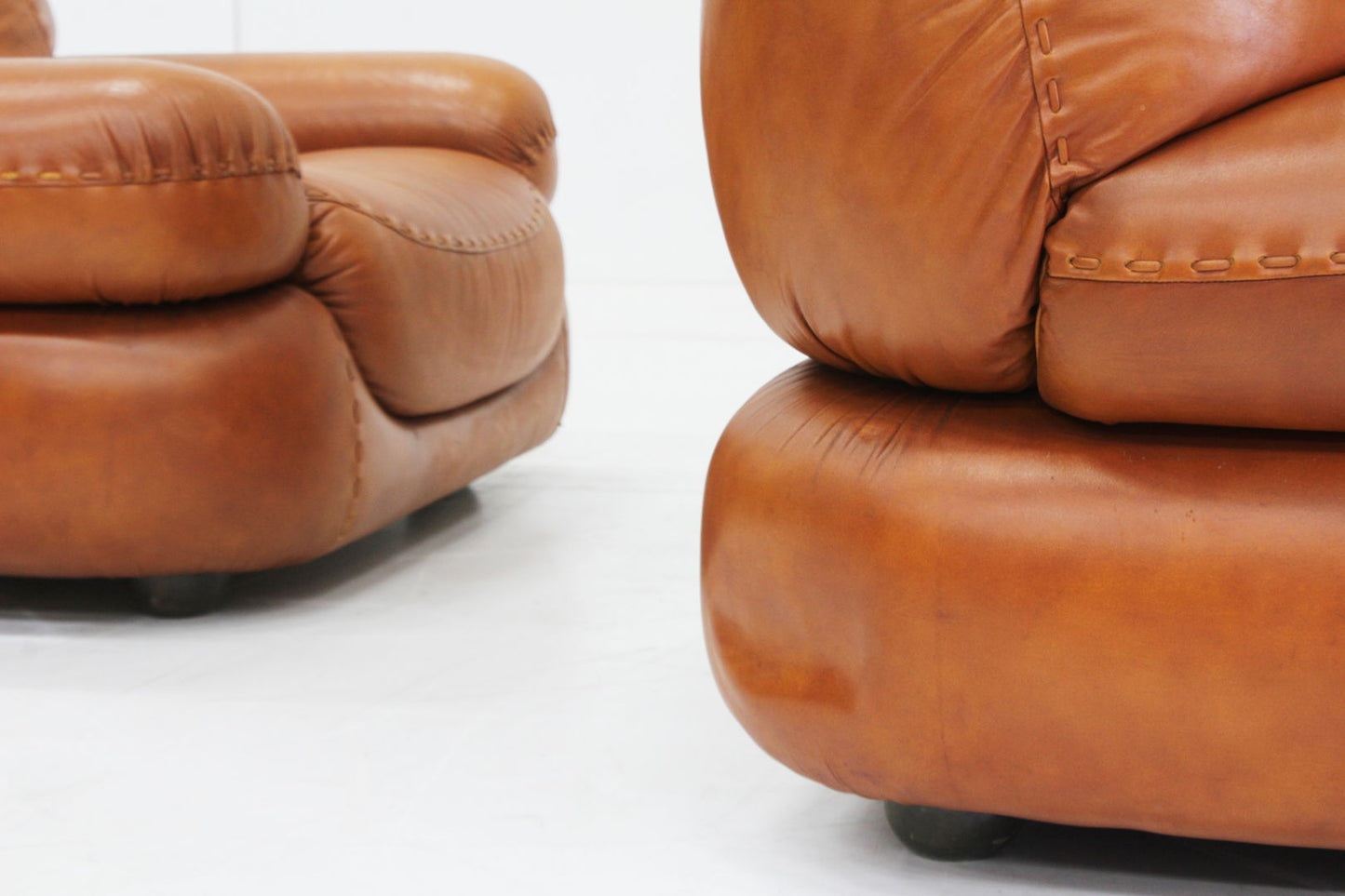 Sapporo Italian cognac leather lounge chairs for Mobil Girgi 1970s , set of 2